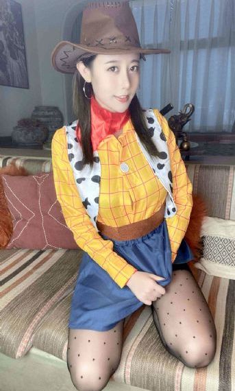 日女人b_免费完整版高清