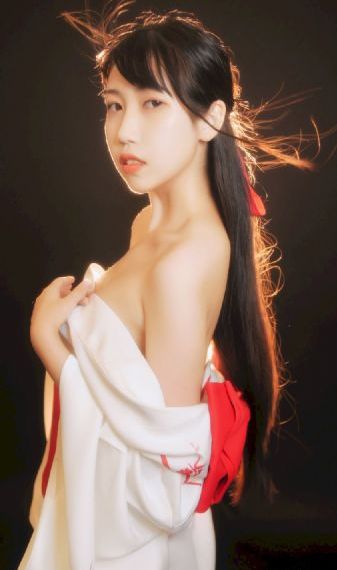黄色绿象片_国产剧电影在线看