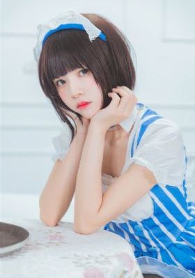 美女胸免费视频网站_BD韩语免费高清观看